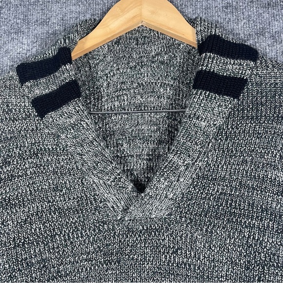 Yigal Arzouel Men’s Small Grey 100% Merino Wool Preppy Pullover V Neck Sweater - Picture 3 of 10